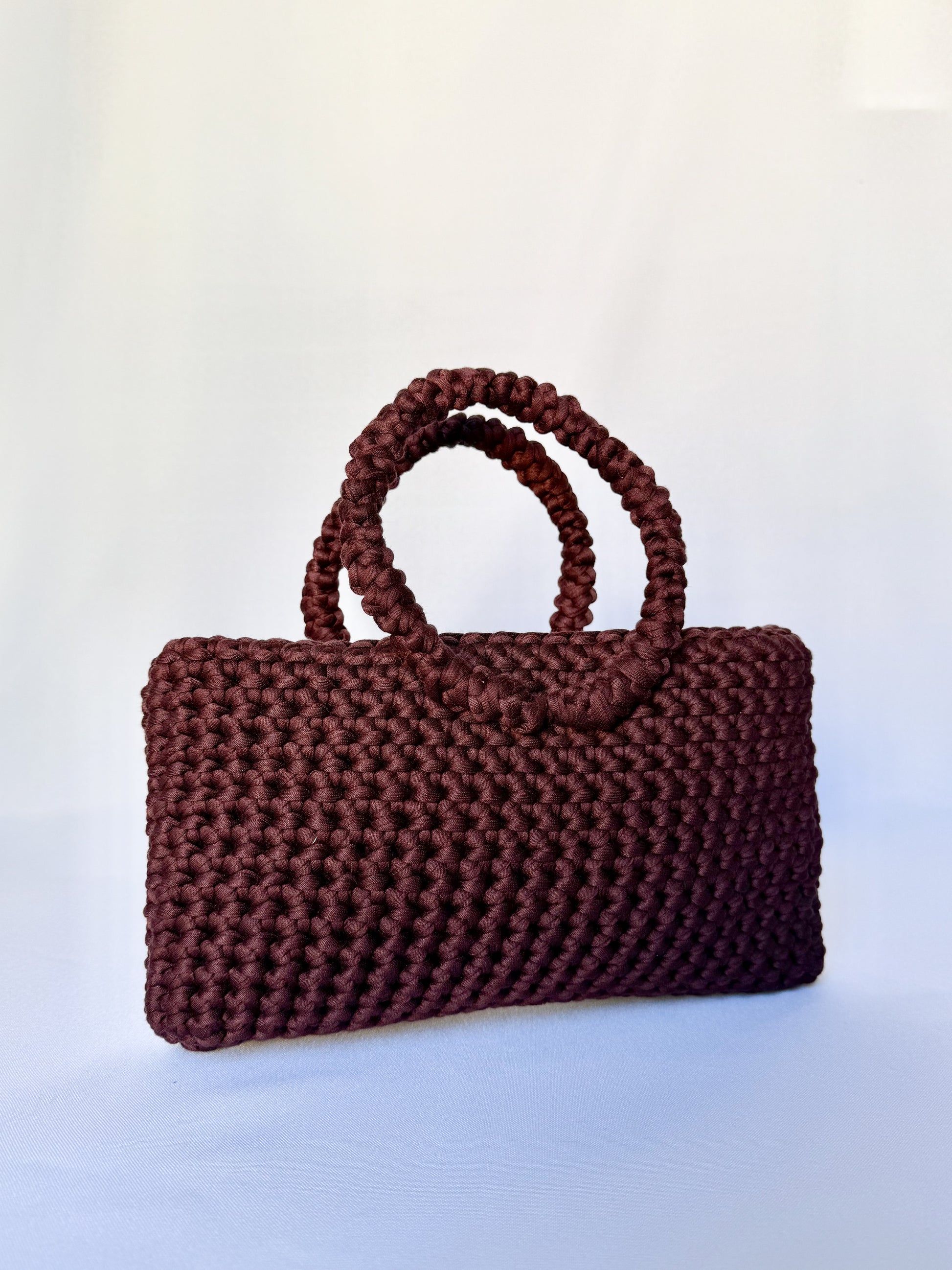 Sac à main en crochet marron