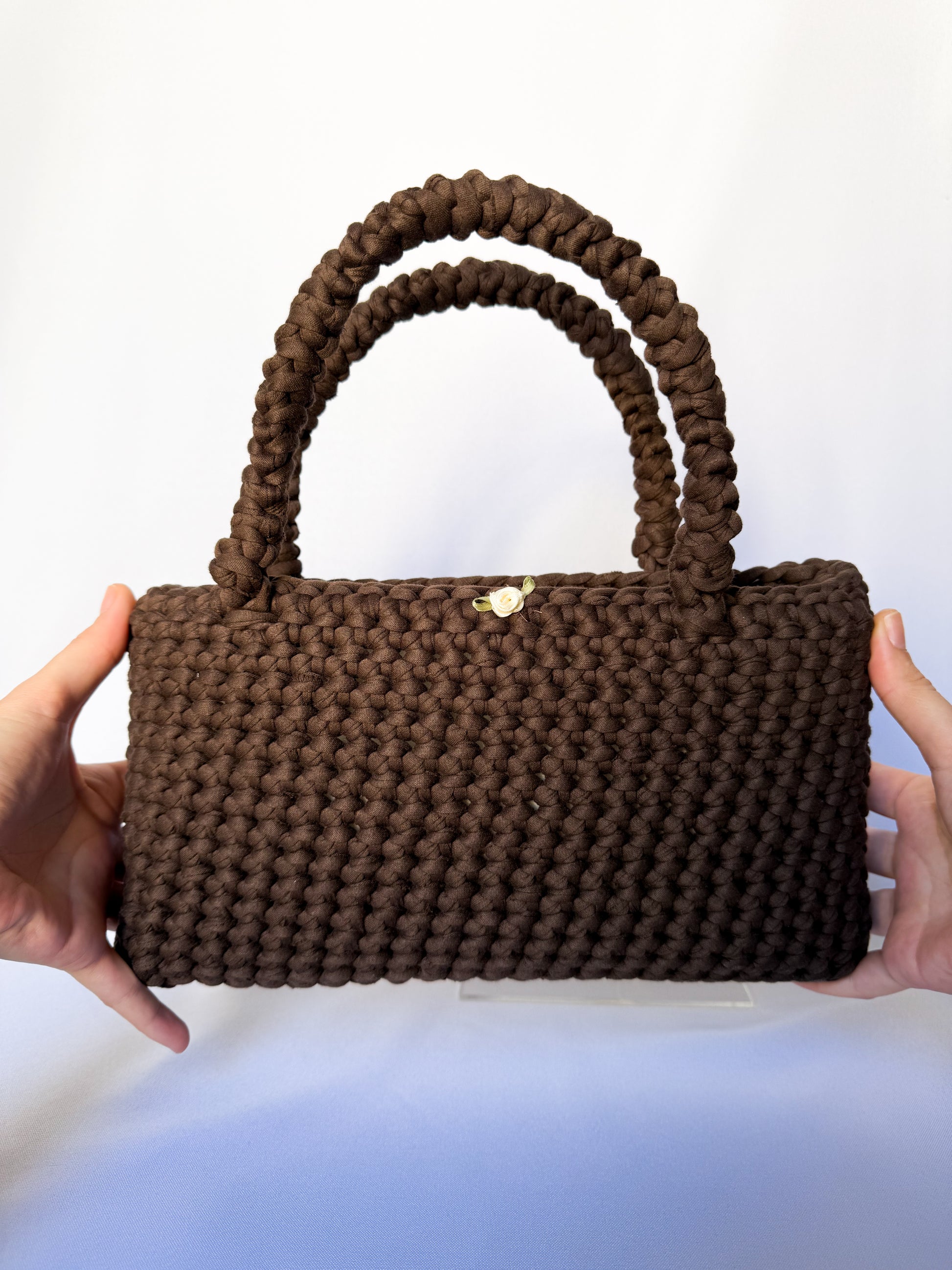 Sac à main en crochet fait main marron