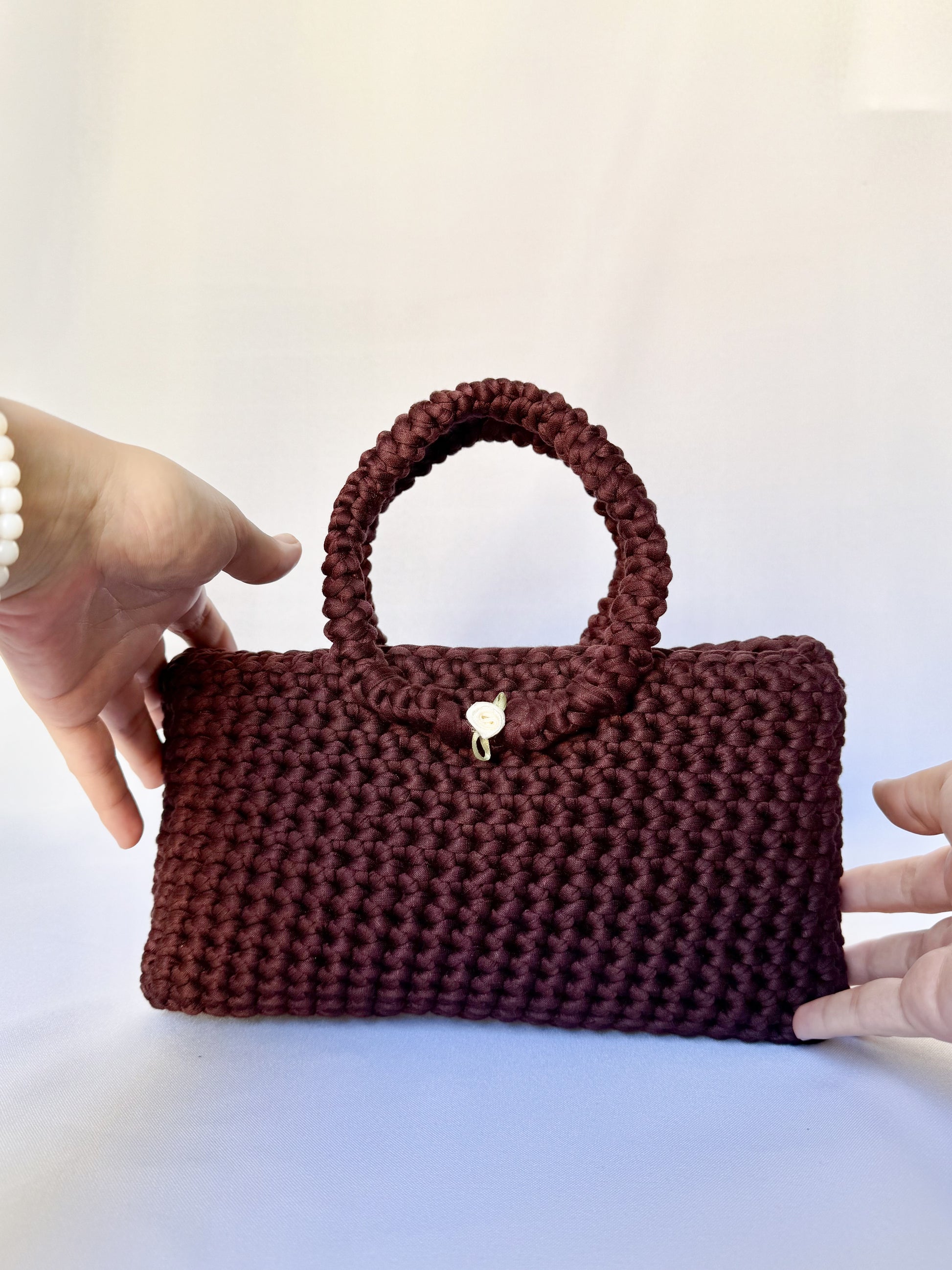 Sac à main en crochet marron
