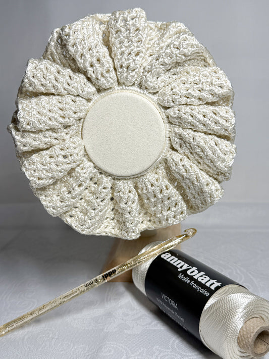 Accessoire cheveux mariage en crochet satin 