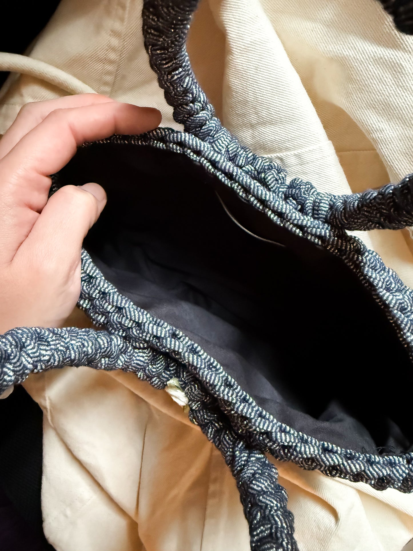 Héra Opalis / Black Opal